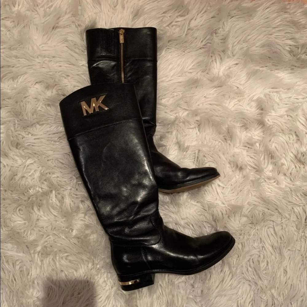 Micheal kors leather boots